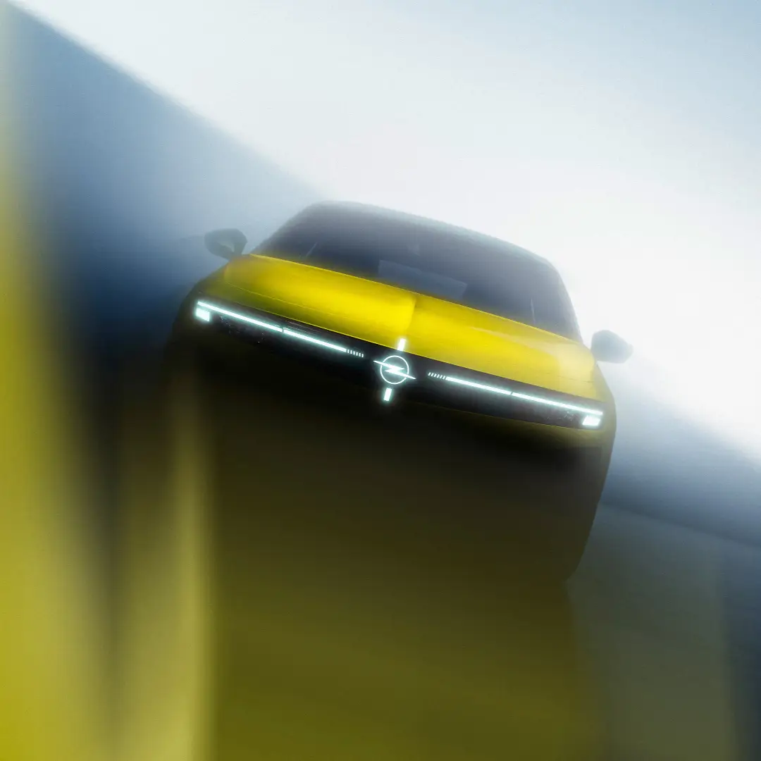 Immagine News Nuova Opel Astra 2026: il restyling porta design più affilato, tecnologia HD e maggiore sostenibilità